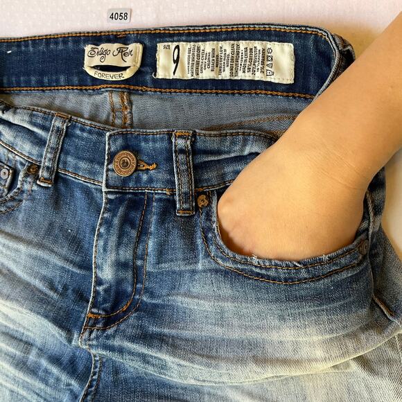 Indigo Rein Forever Women Denim Shorts size 9 Blue Mid Rise Stretch - Picture 8 of 10